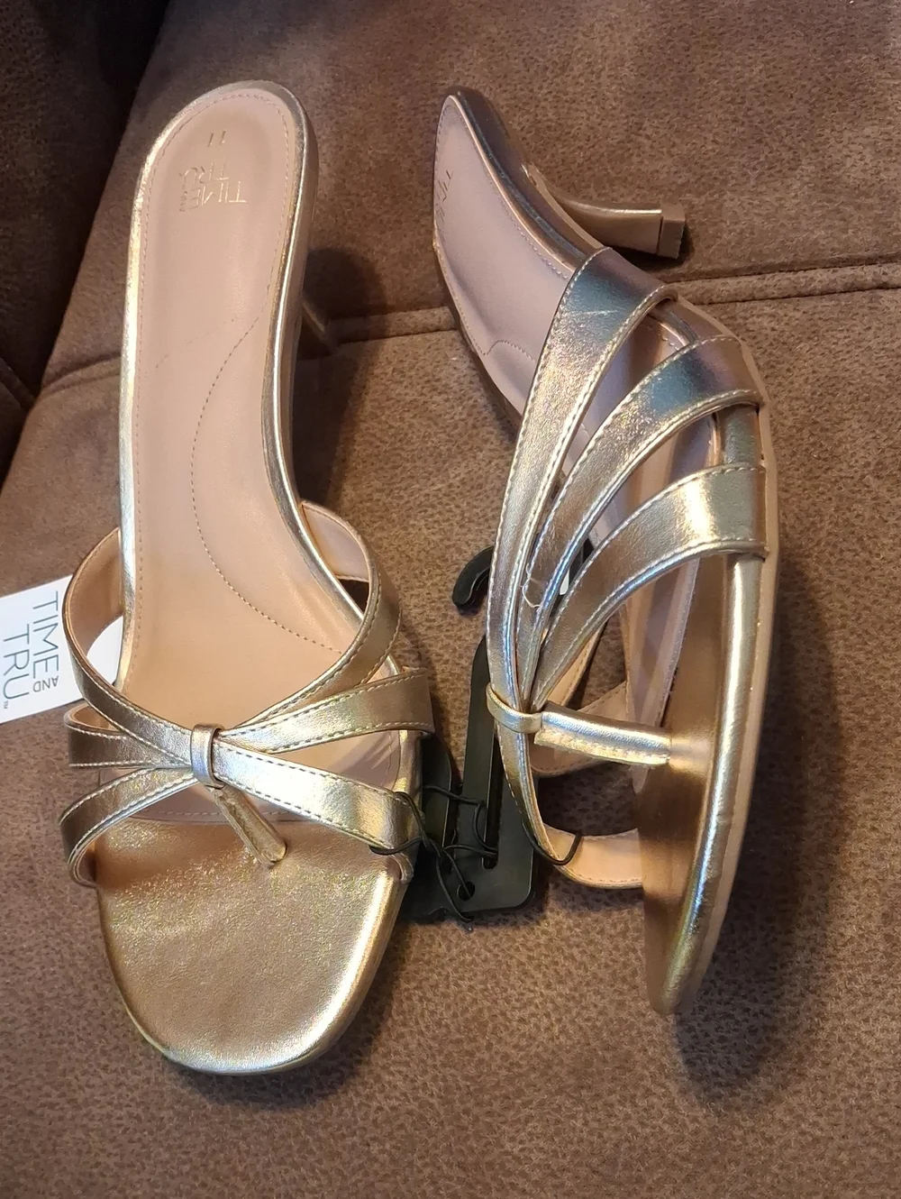 Time and Tru Gold Metallic Strappy Slide Kitten Heel Sandals - Women Size 11